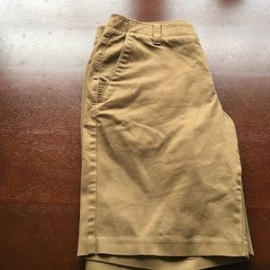 Under Armour Shorts Size 34