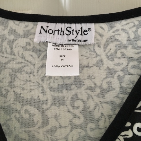 North style dress, black and white - Picture 3 of 3