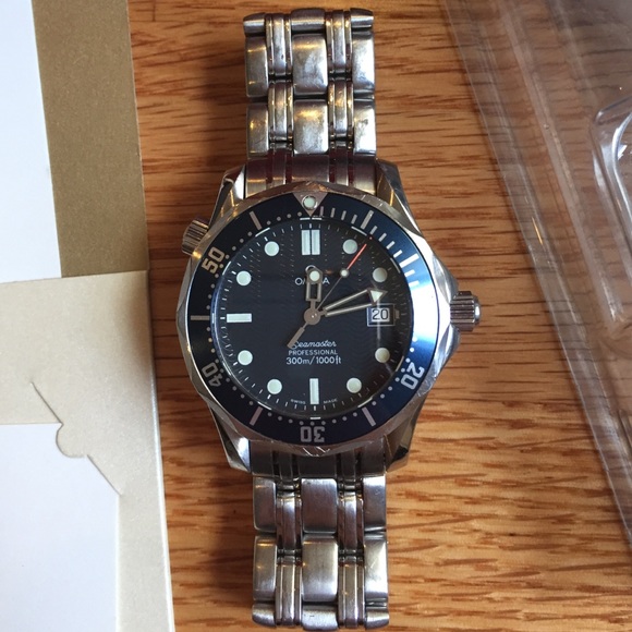 Authentic Men's Omega Seamaster Watch - Picture 2 of 4