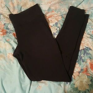 Under armour dark grey workout leggings fitted