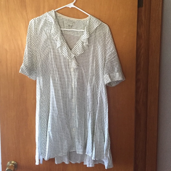 Anthropologie top sz M cream and navy