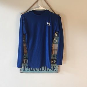Long sleeve under armor workout shirt!