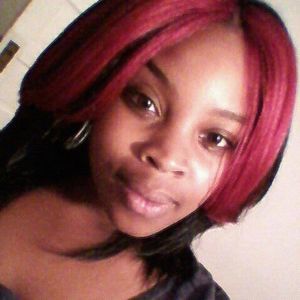 Meet your Posher, Dionne