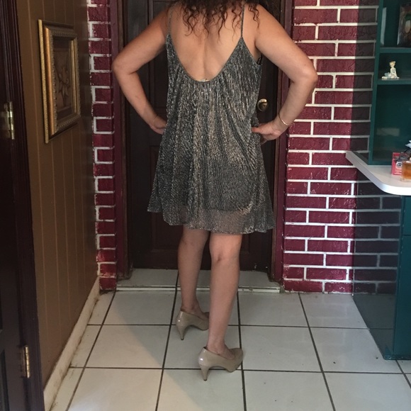 Beautiful dress 👗 - Picture 2 of 2