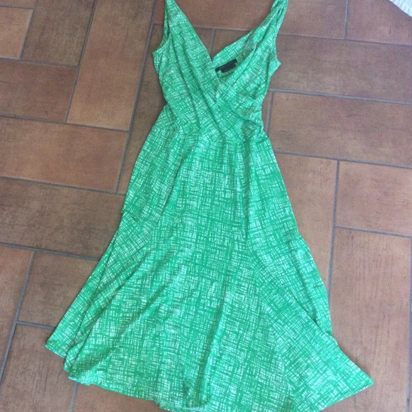 BCBGMaxAzria Dresses & Skirts - BCBG Green and white wrap top dress