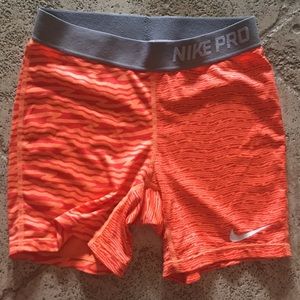 Nike Pro's youth large