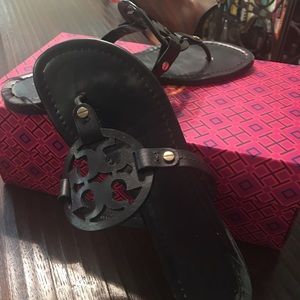 Tory Burch Miller black vegan leather size 9