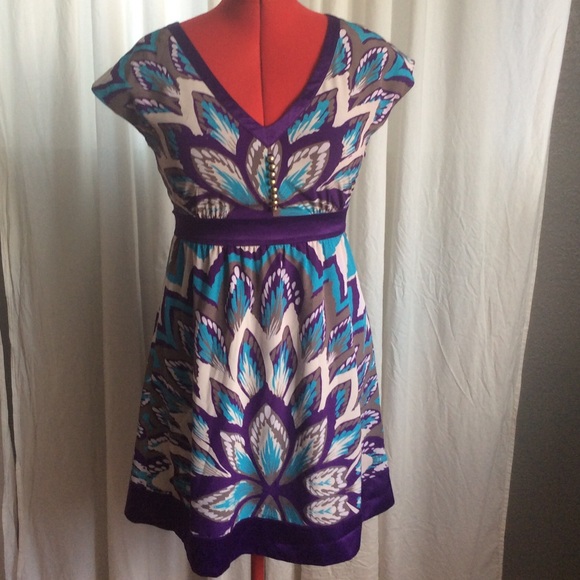 Gianni Bini dress with purple trim - Picture 1 of 1