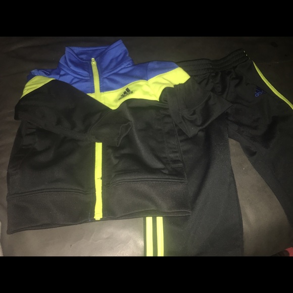 Toddler boy adidas track suit. Great condition!