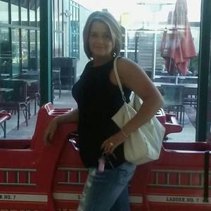 Meet your Posher, Tonia