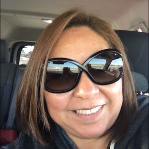 Meet your Posher, Lourdes