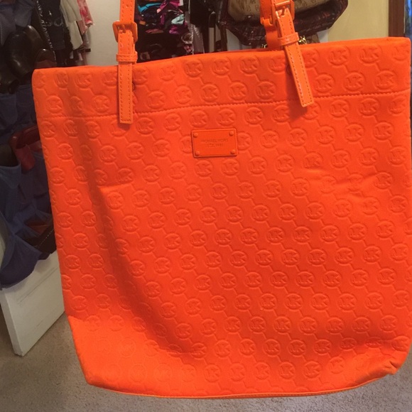 Michael Koors orange bag
