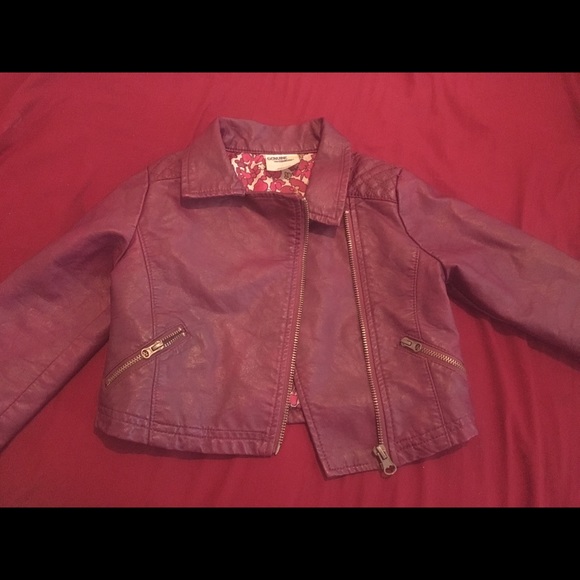 Girls osh Kosh jacket PURPLE. SUPER cute 💜💜 2t