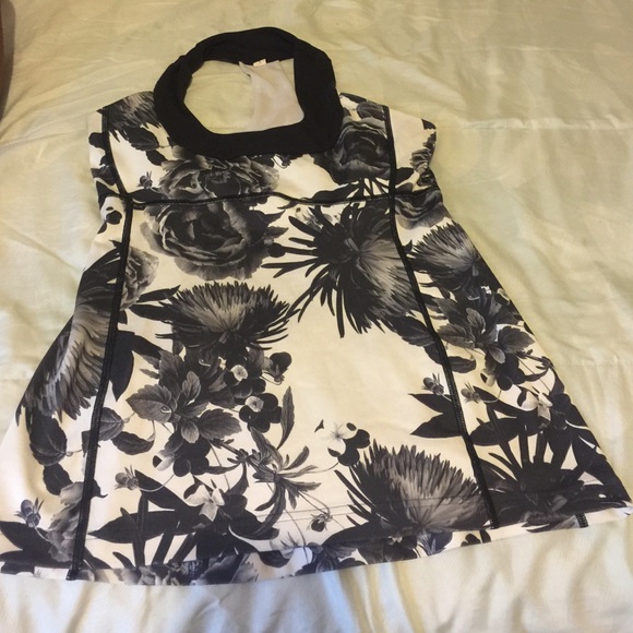 Lululemon floral top