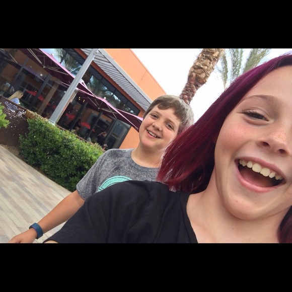 Meet your Posher, Ava