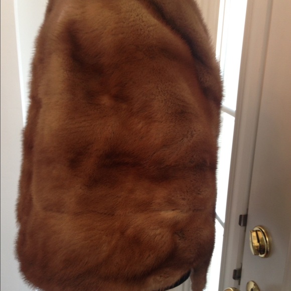Authentic mink cape - Picture 3 of 4
