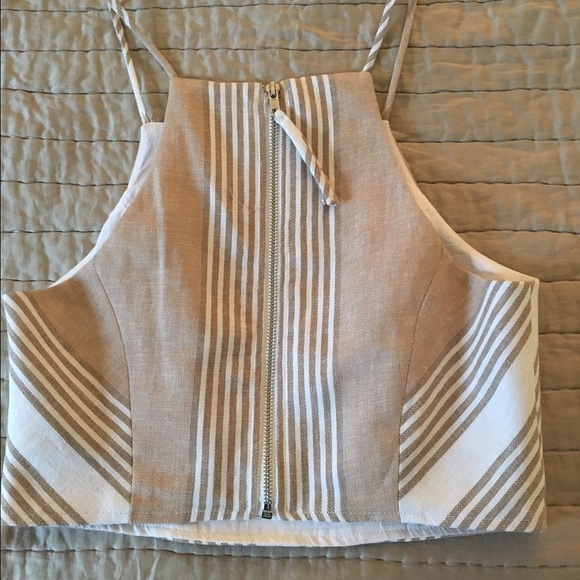 BCBGeneration RACER BACK CROP TOP - Picture 2 of 4