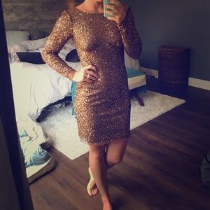Beautiful Adrianna Papell Gold dress