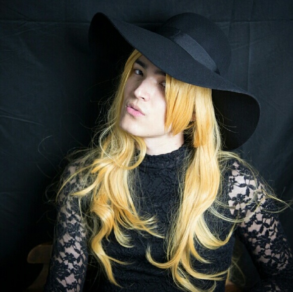 Hot Topic Accessories - 🌟Long Golden Blonde Cosplay Wig Gold Yellow NEW Hot Topic Accessories - 🌟Long Golden Blonde Cosplay Wig Gold Yellow NEW