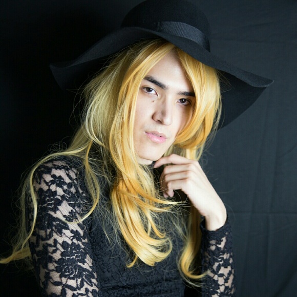 Hot Topic Accessories - 🌟Long Golden Blonde Cosplay Wig Gold Yellow NEW Hot Topic Accessories - 🌟Long Golden Blonde Cosplay Wig Gold Yellow NEW