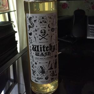 Perfectly Posh Witchy Wash