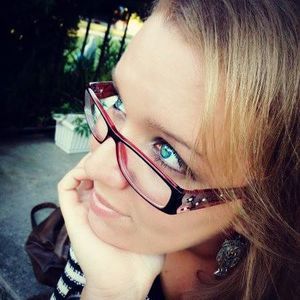 Meet your Posher, Christina