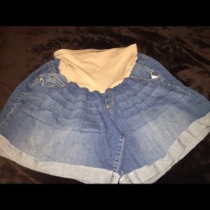 Maternity Jean shorts, size 3x.