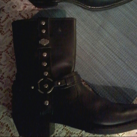 Short boot - Picture 2 of 3