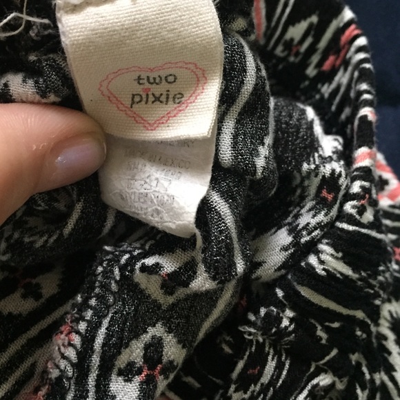 short - Picture 3 of 3