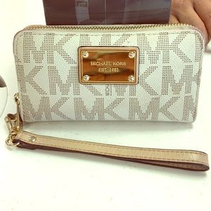 Michael Kors wallet