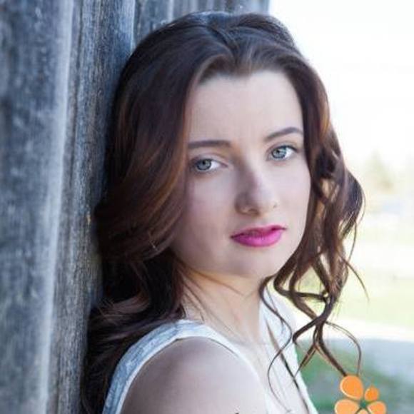 Meet your Posher, Dana nichol