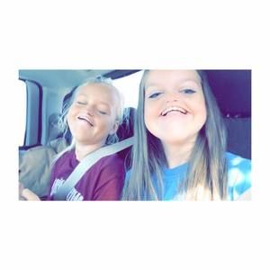 Meet your Posher, Rayna