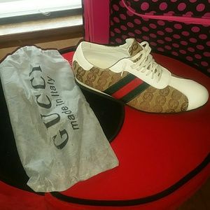 Gifted to me, perfect for you! Bowling style shoes