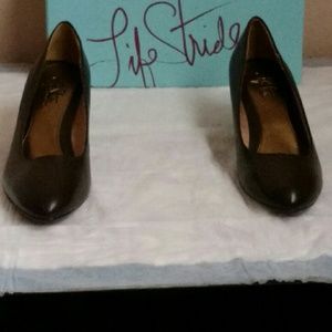 Life strides Low heels