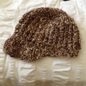 FINAL! Brown and white winter beanie