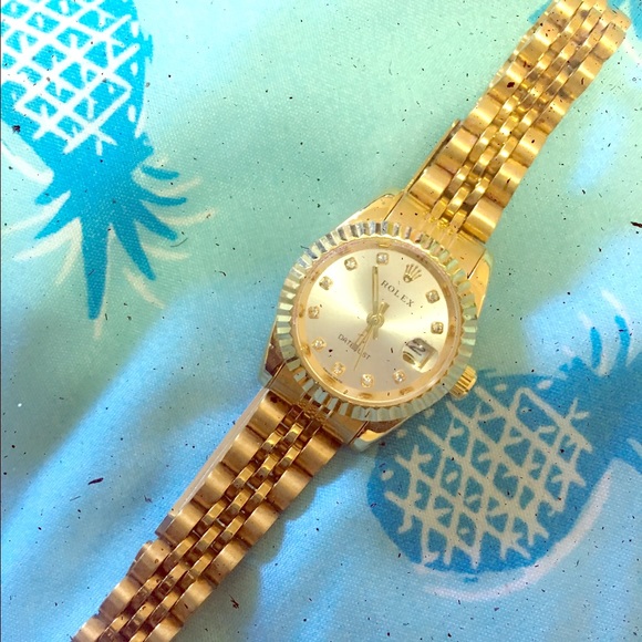 TRADE 🖐🏽Gorgeous women's wristwatch 😍😍