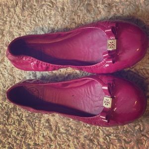 Auth Tory Burch Eddie 2 Logo Bow Smooth patent