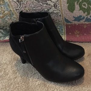 Black Maurices booties