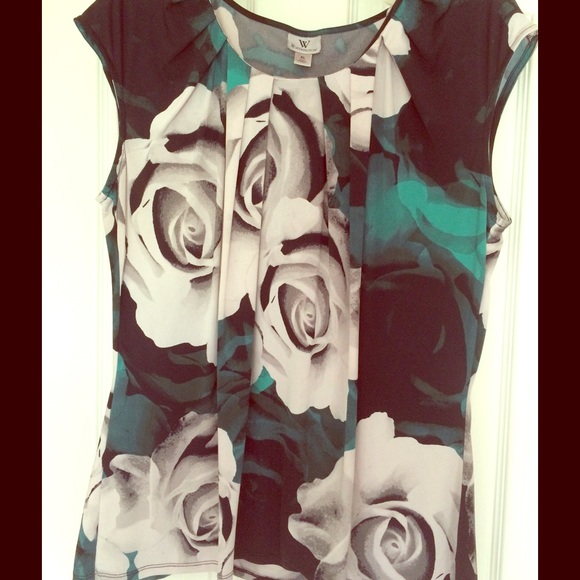 Sleeveless shell