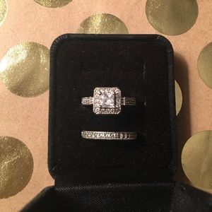 Beautiful wedding ring set