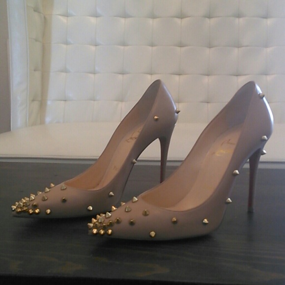 Authentic  Christian Louboutin Pumps
