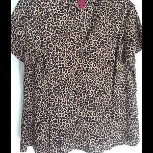 Leopard print short-sleeve blouse