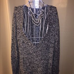 Black/white heavy knit v neck Lane Bryant sweater