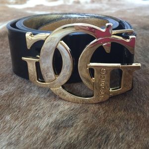 🥂Final Sale🥂Black Patent Leather Belt by Guess