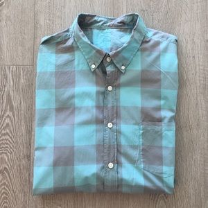 J. Crew Men's Light Weight Button Down Shirt