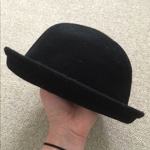 Wool black bowler hat