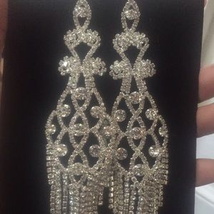 Chandelier earrings