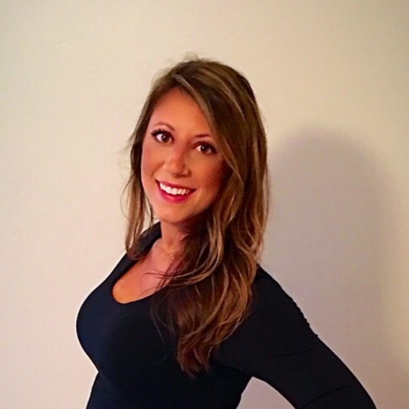 Meet your Posher, Sarah - Picture 1 of 1