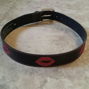 Glitter Lip Belt
