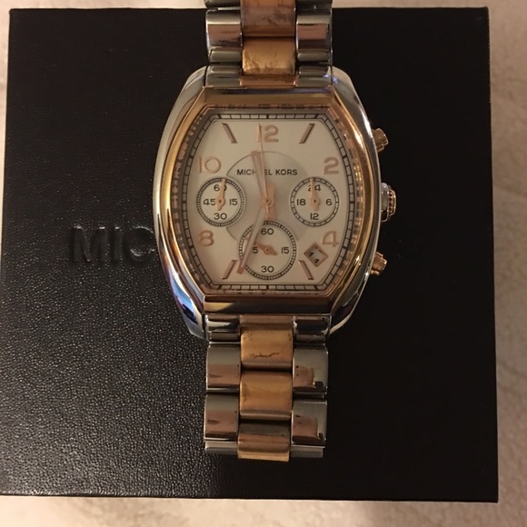 Micheal Kors  Rose Gold watch